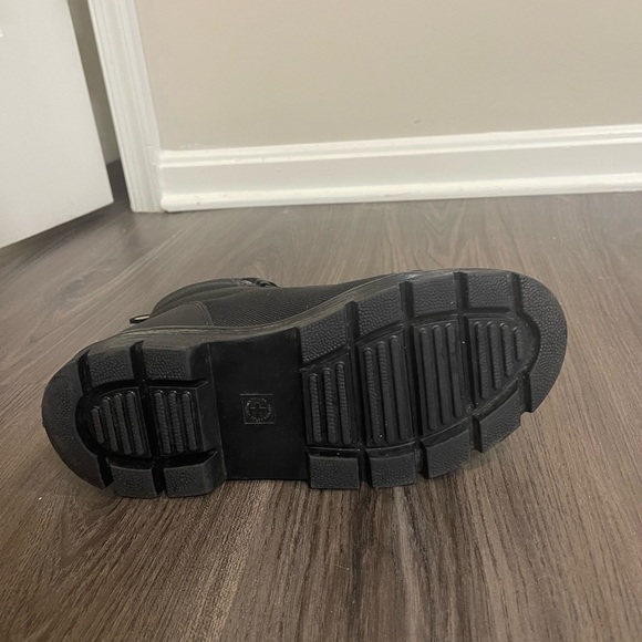 Dr. Martens Combs Poly Casual Boots - Women's Size 9 Like New - Picture 6 of 11